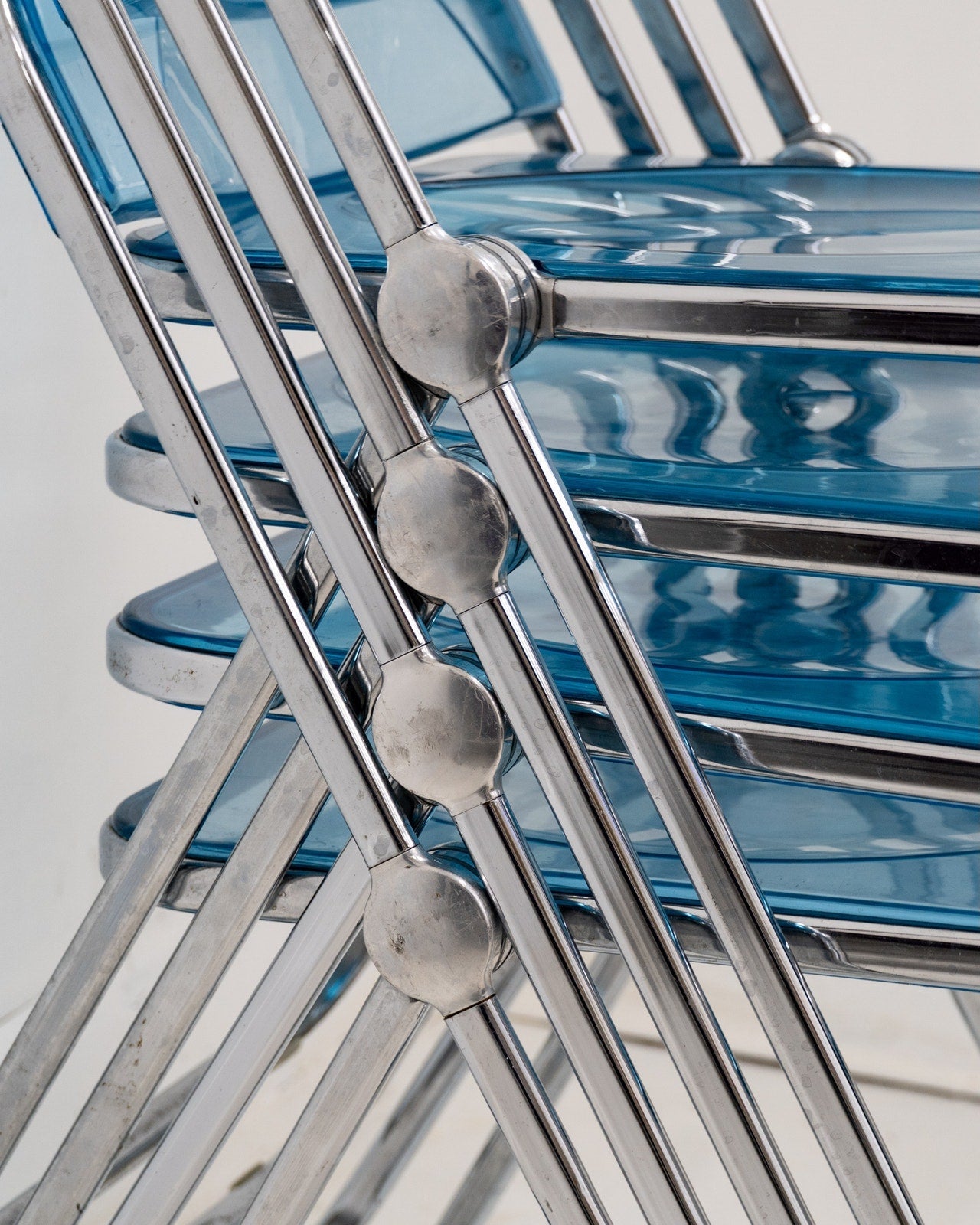 1970s Italian “Plia” Blue Lucite Folding Chairs by Giancarlo Piretti for Anonima Castelli