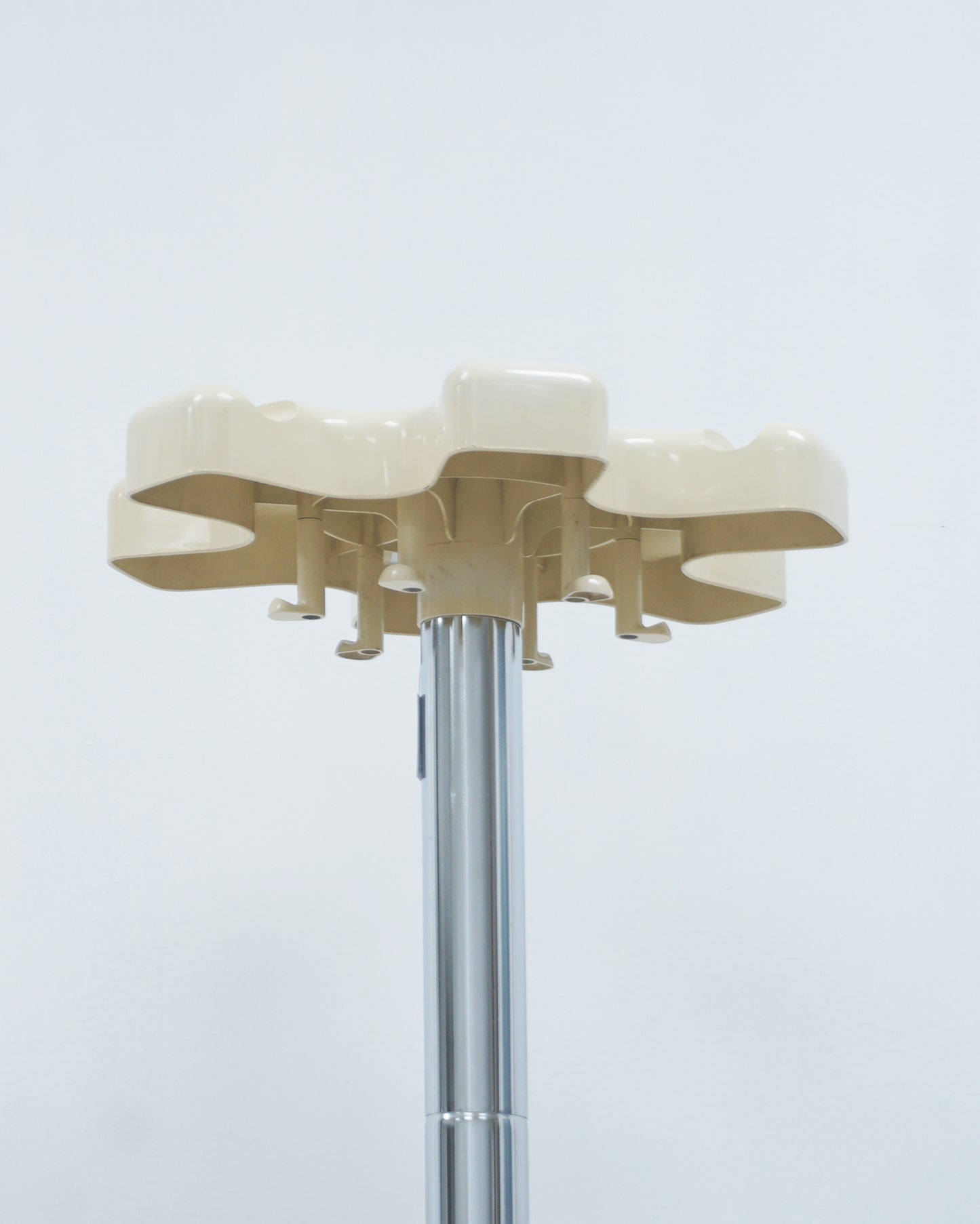 1968 Cream Velca Valet Stand, VIP Model, Designed by Paolo Orlandini and Roberto Lucci
