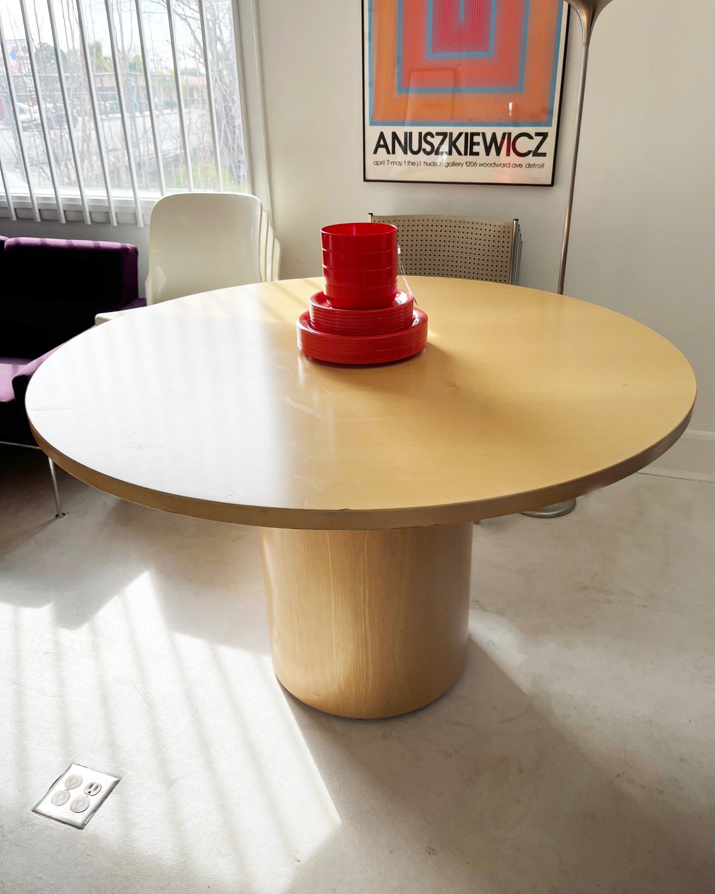 2000s Knoll Reff Round Drum Pedestal Dining Table