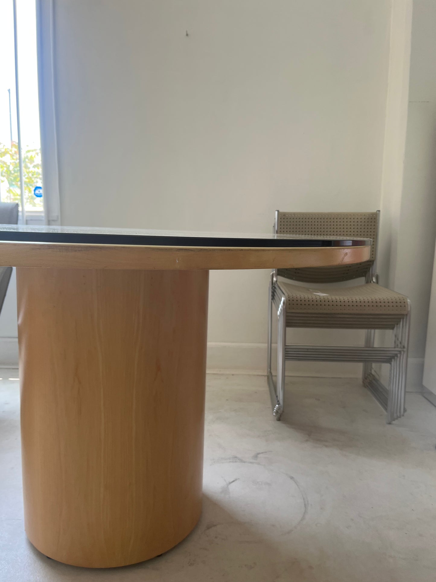 2000s Knoll Reff Round Drum Pedestal Dining Table