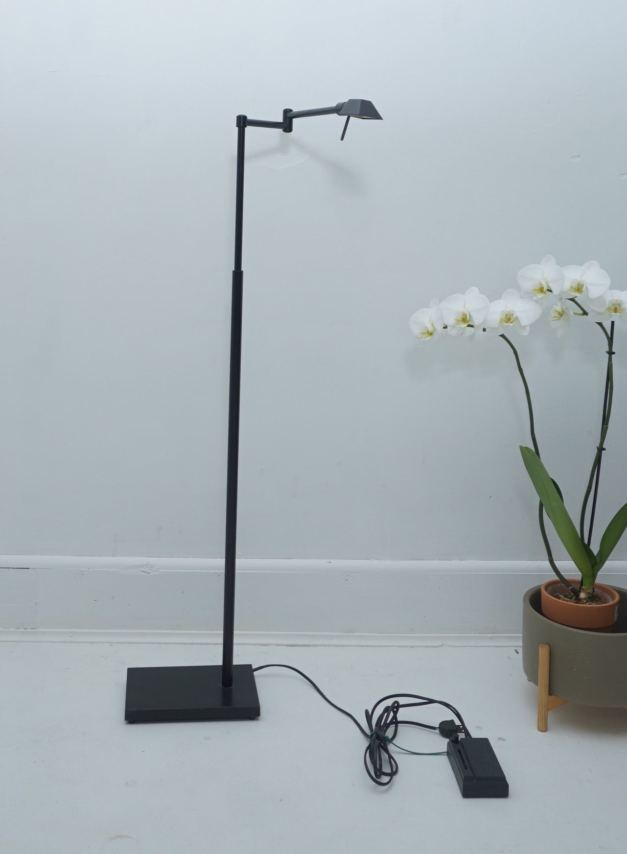1990s Black Floor Lamp in the style of Tizio for Artemide