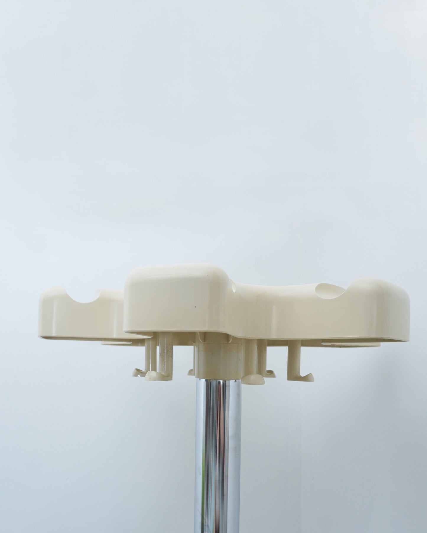 1968 Cream Velca Valet Stand, VIP Model, Designed by Paolo Orlandini and Roberto Lucci