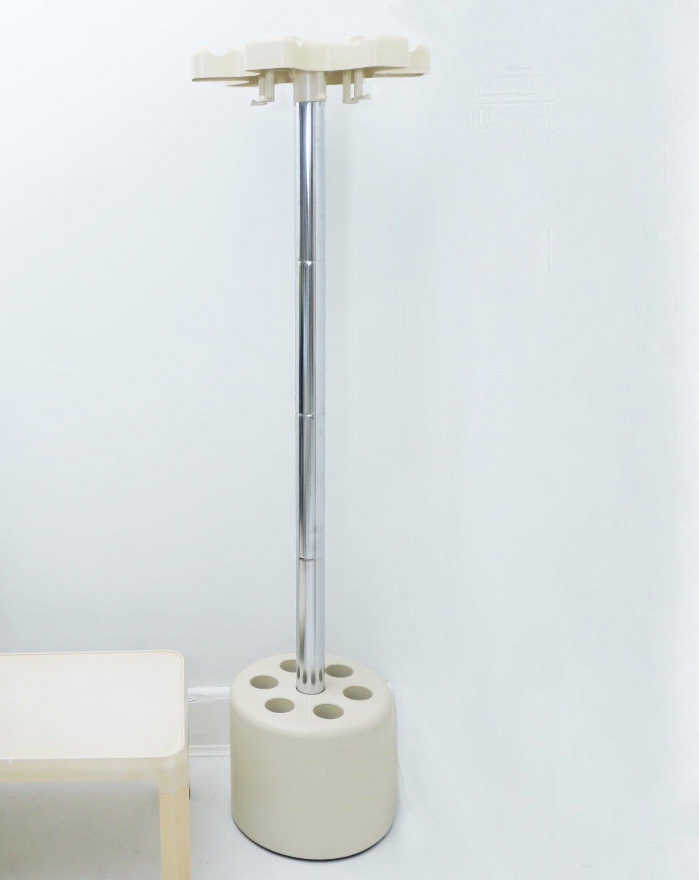 1968 Cream Velca Valet Stand, VIP Model, Designed by Paolo Orlandini and Roberto Lucci