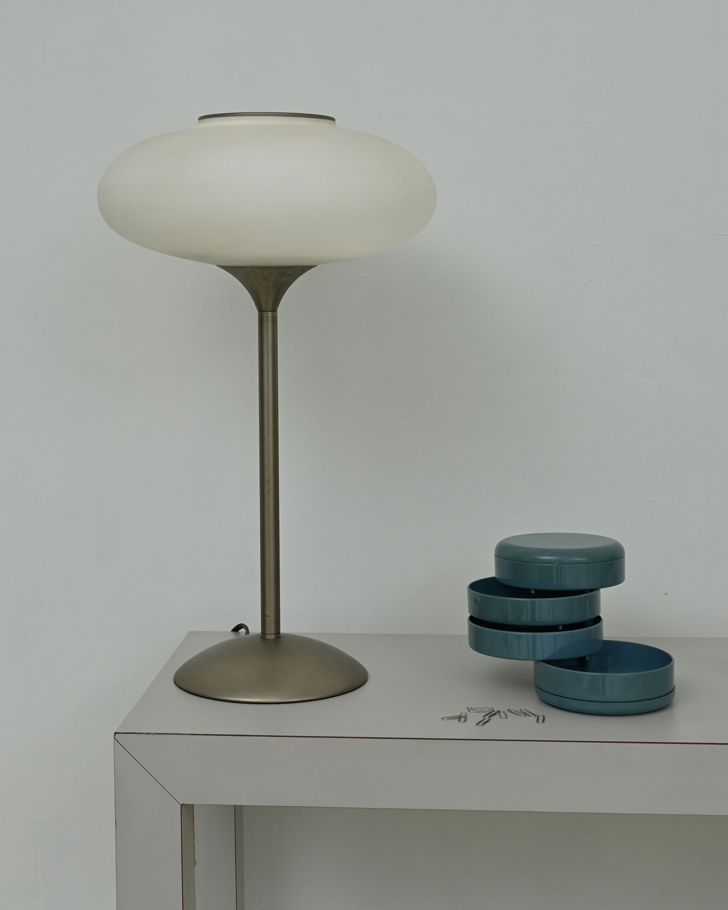 1980s Frosted Glass Shade Mushroom Laurel Style Lamp