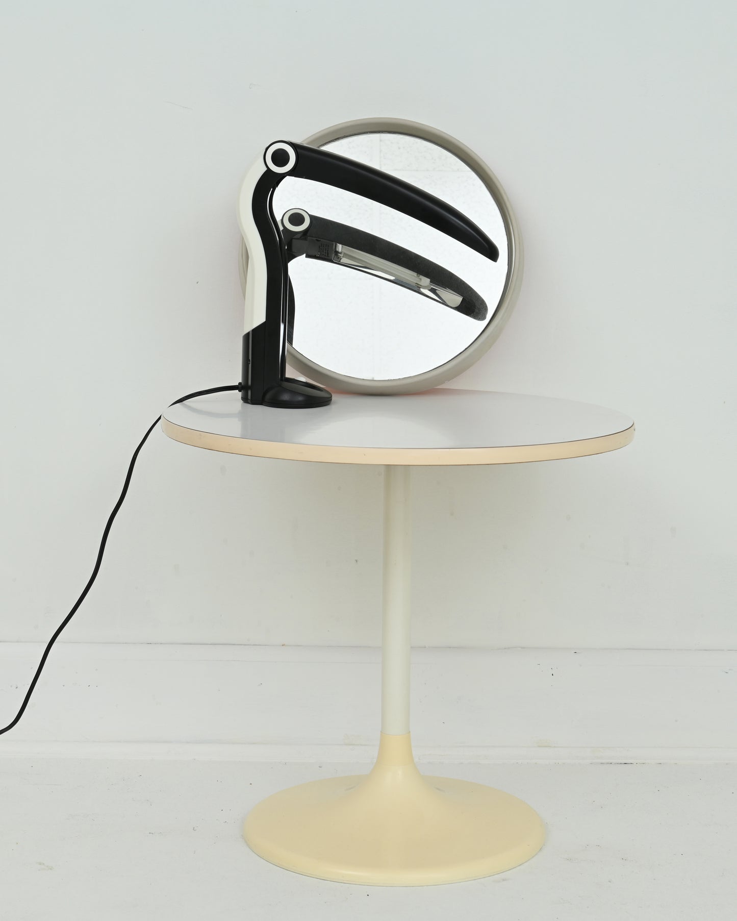 1990s Memphis Design Black Toucan Table Lamp by H.T. Huang for Huangslite