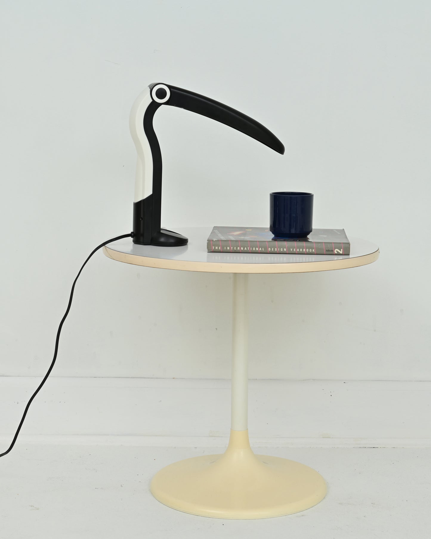 1990s Memphis Design Black Toucan Table Lamp by H.T. Huang for Huangslite
