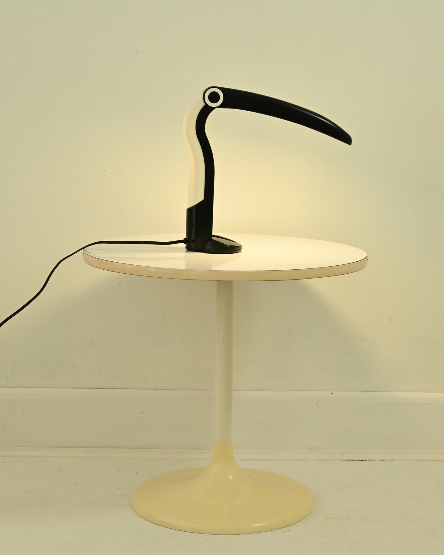 1990s Memphis Design Black Toucan Table Lamp by H.T. Huang for Huangslite