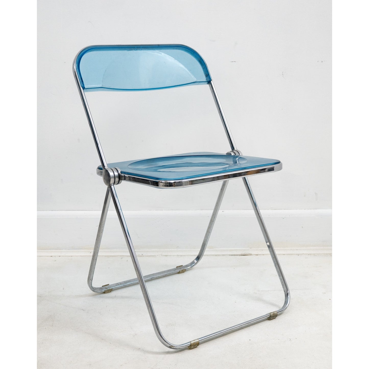 1970s Italian “Plia” Blue Lucite Folding Chairs by Giancarlo Piretti for Anonima Castelli