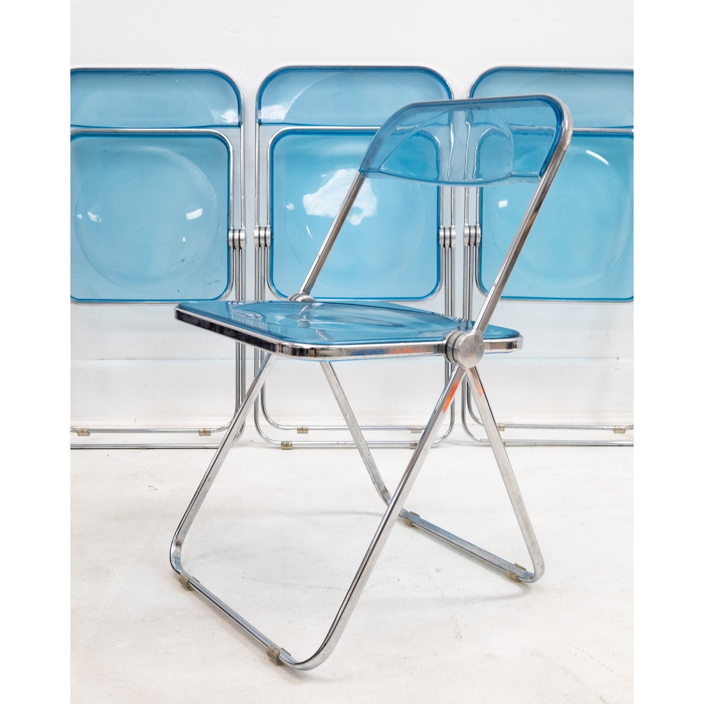 1970s Italian “Plia” Blue Lucite Folding Chairs by Giancarlo Piretti for Anonima Castelli