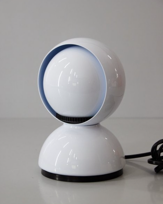 Artemide “Dalu” Table Lamp – White – 2000s Reissue – US-Ready (Adapter Installed)