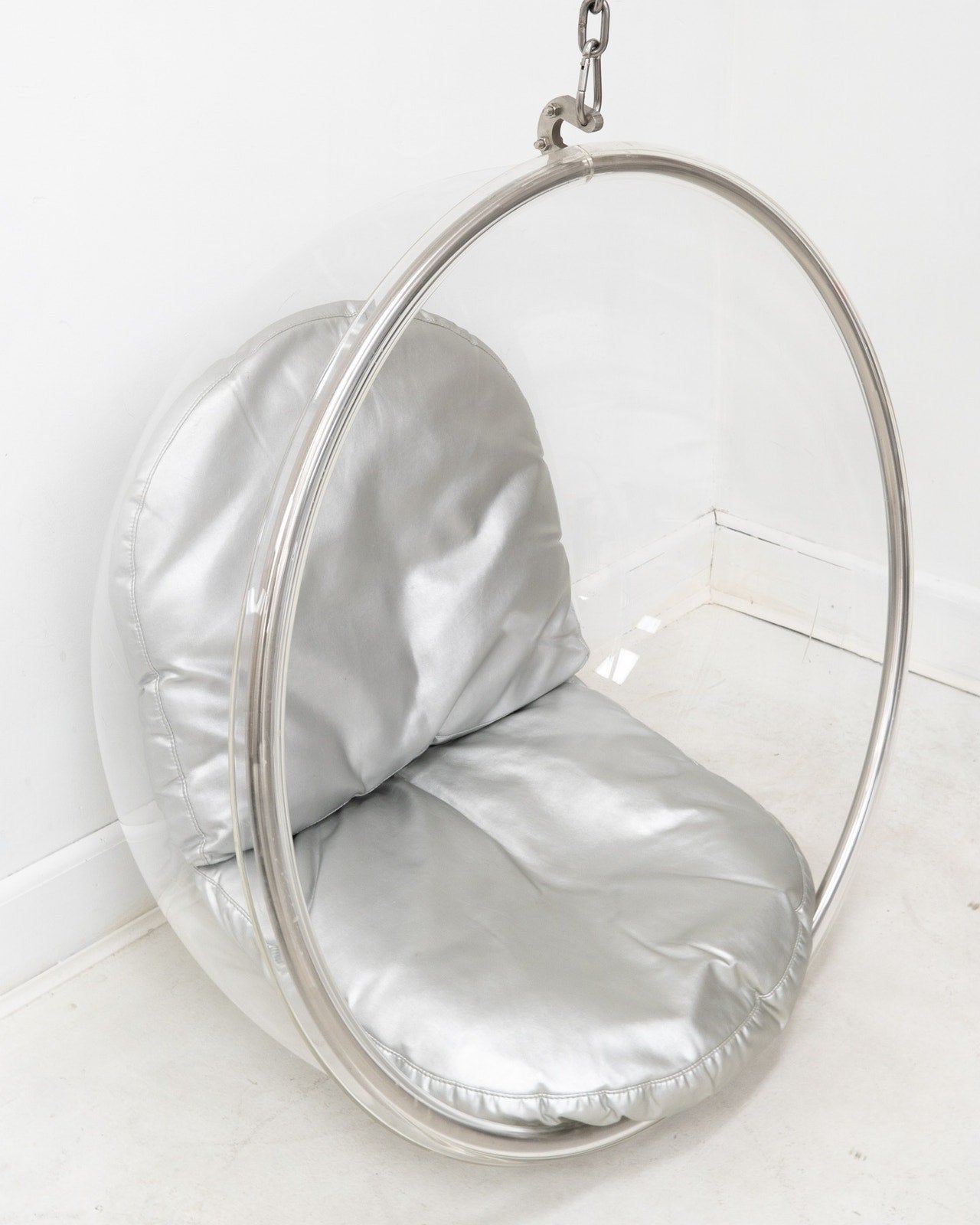 1970s Clear Eero Aarnio Bubble Chair with Silver Leather Cushions