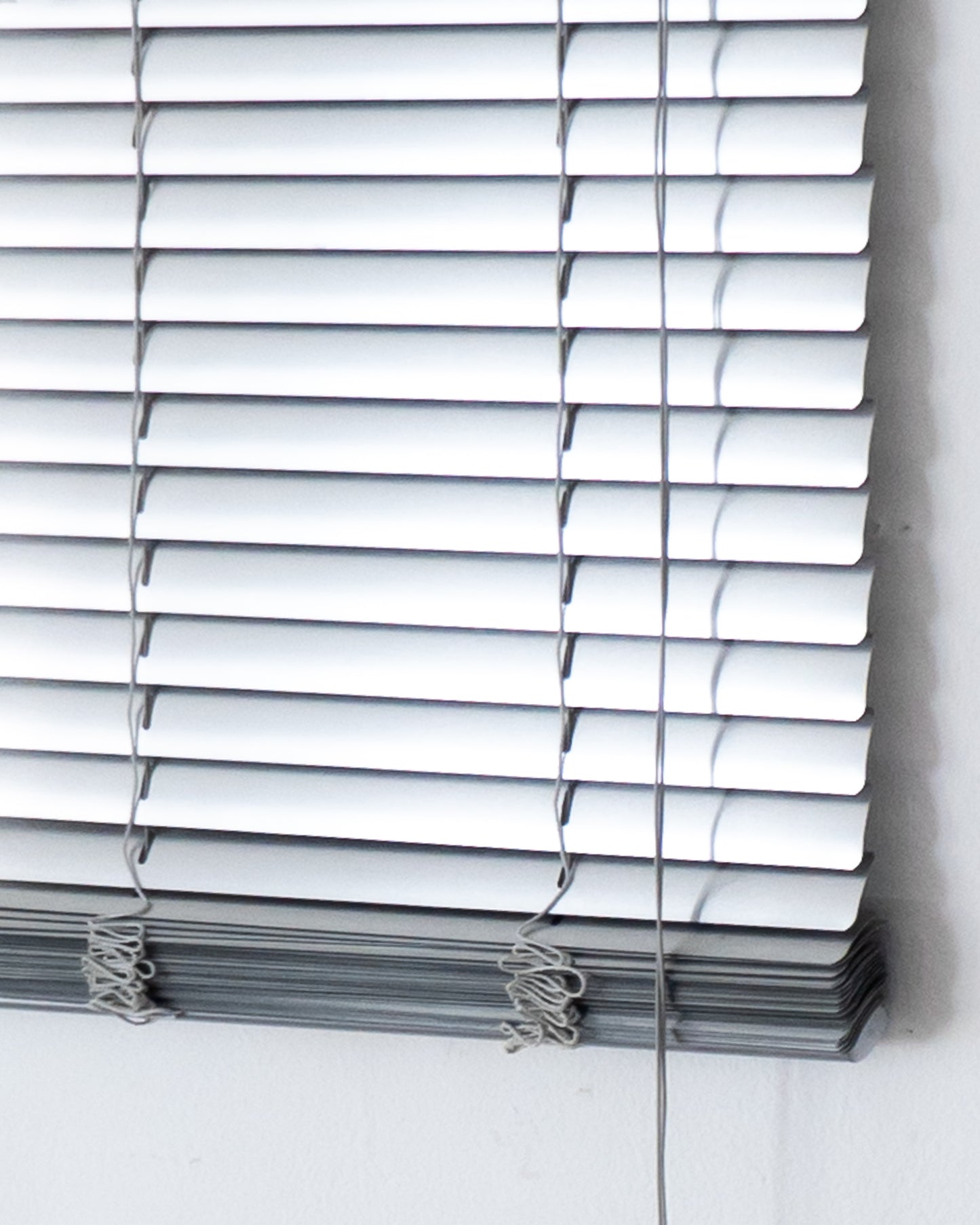 1990s Aluminum Metal Mini Blinds