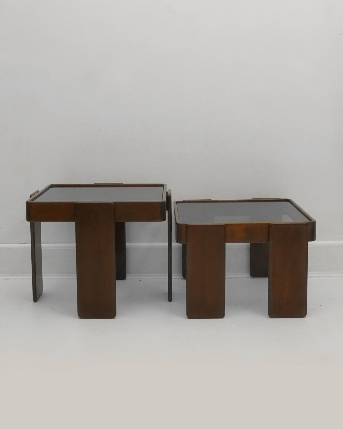 1960s Pair of Nesting Side Tables by Gianfranco Frattini for Cassina