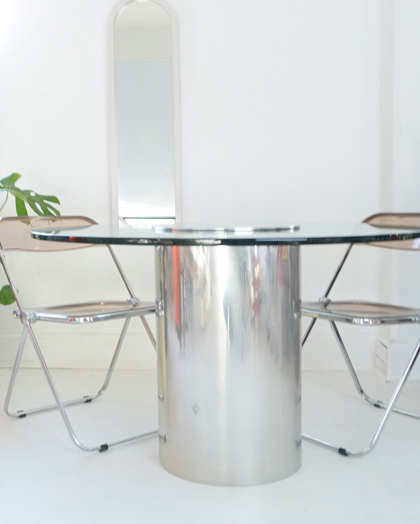 1980s Brueton Polished Chrome and Glass Cylindrical Pedestal Dining Table