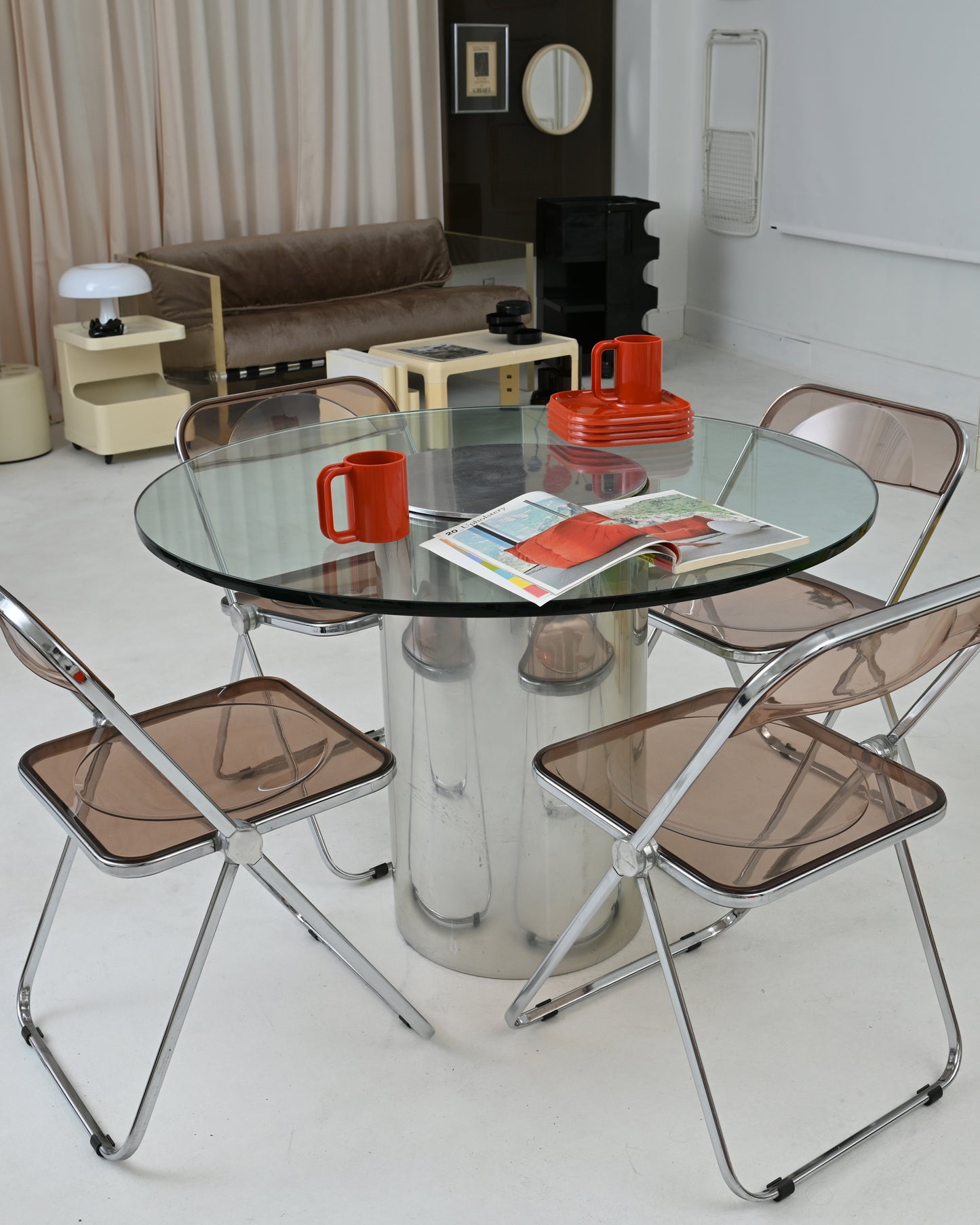 1980s Brueton Polished Chrome and Glass Cylindrical Pedestal Dining Table